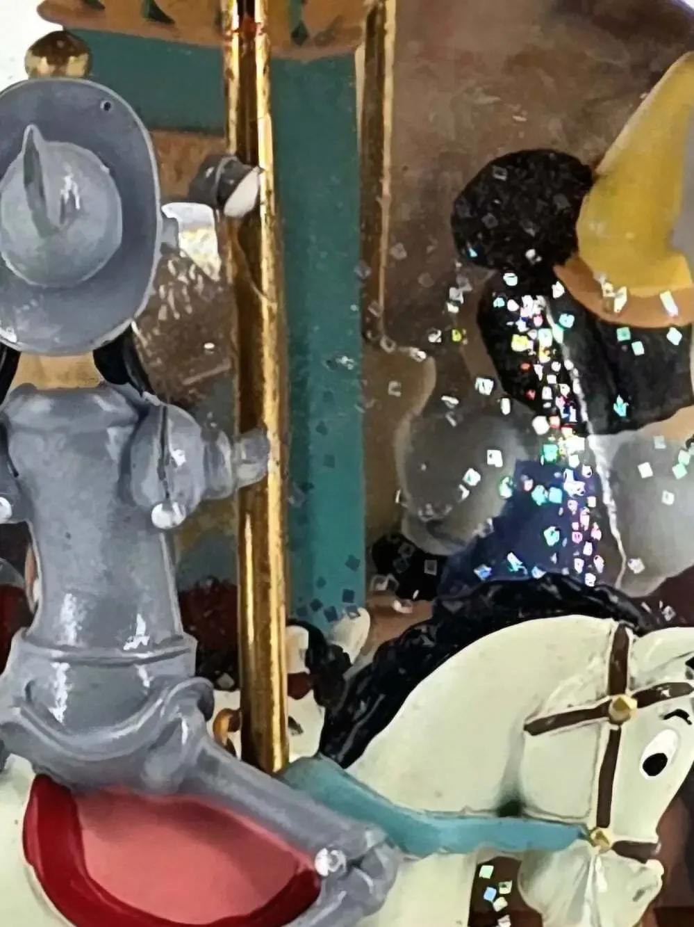 Disney Store Mickey Mouse Brave Little Tailor Snow Globe Carousel Light Up